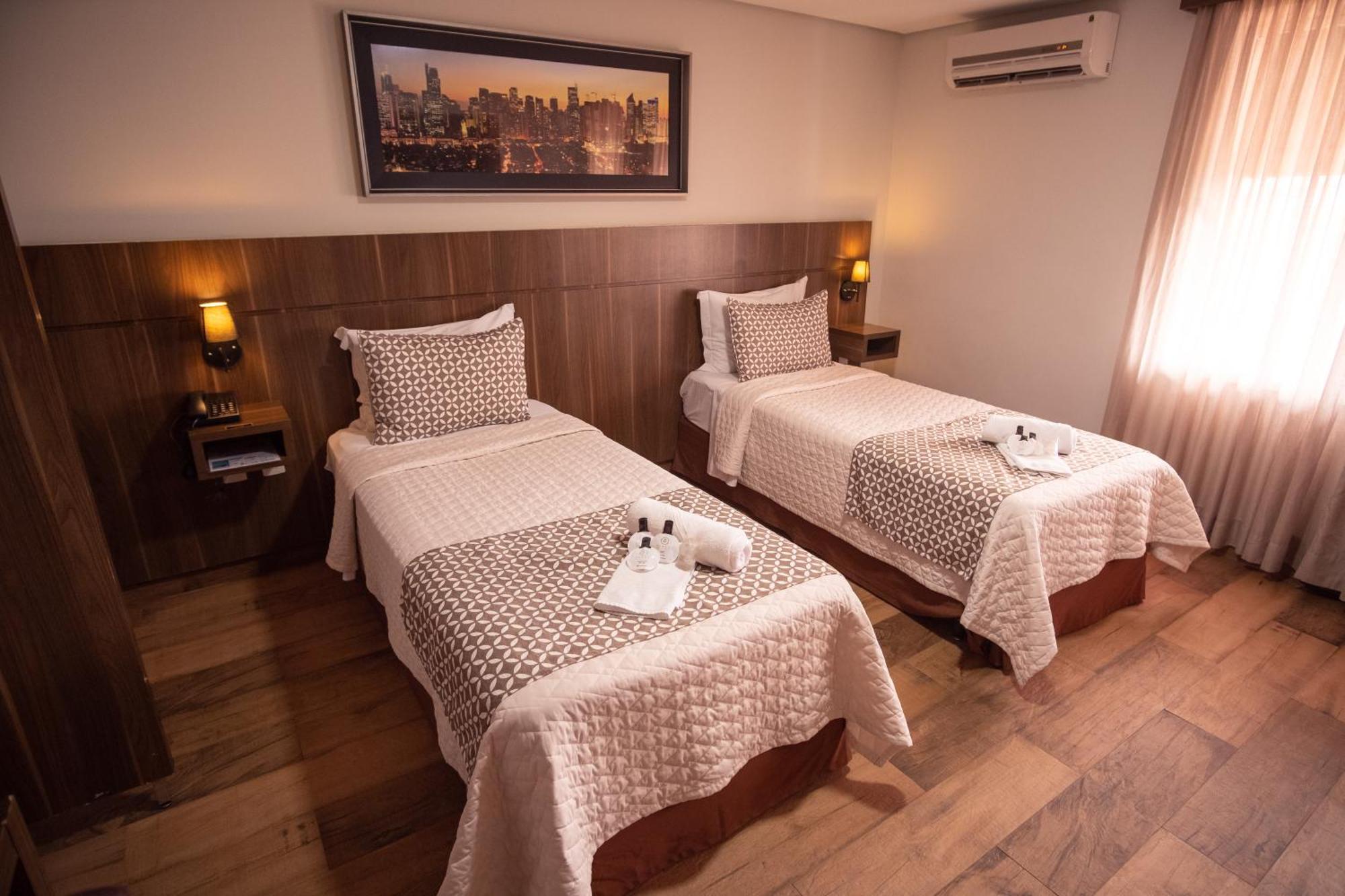 Padom Business Hotel Braganca Paulista Luaran gambar