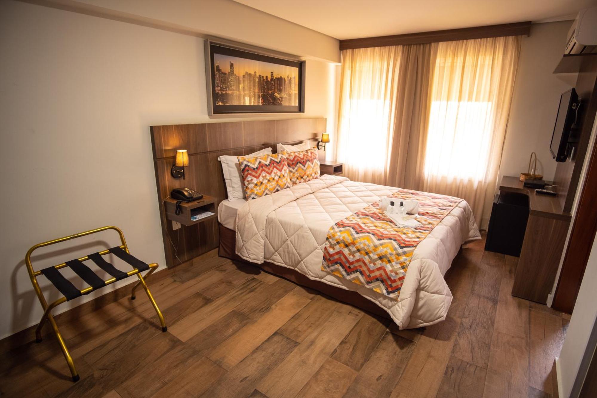 Padom Business Hotel Braganca Paulista Luaran gambar
