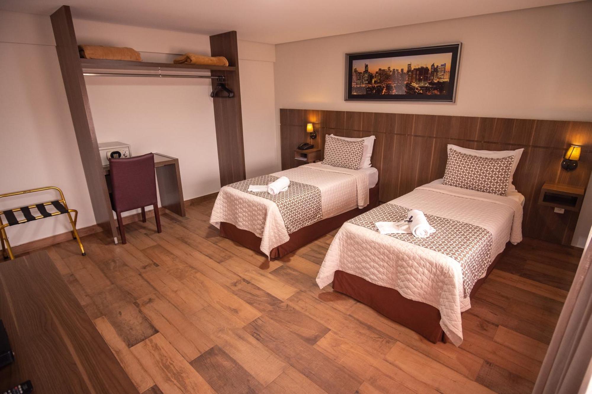 Padom Business Hotel Braganca Paulista Luaran gambar