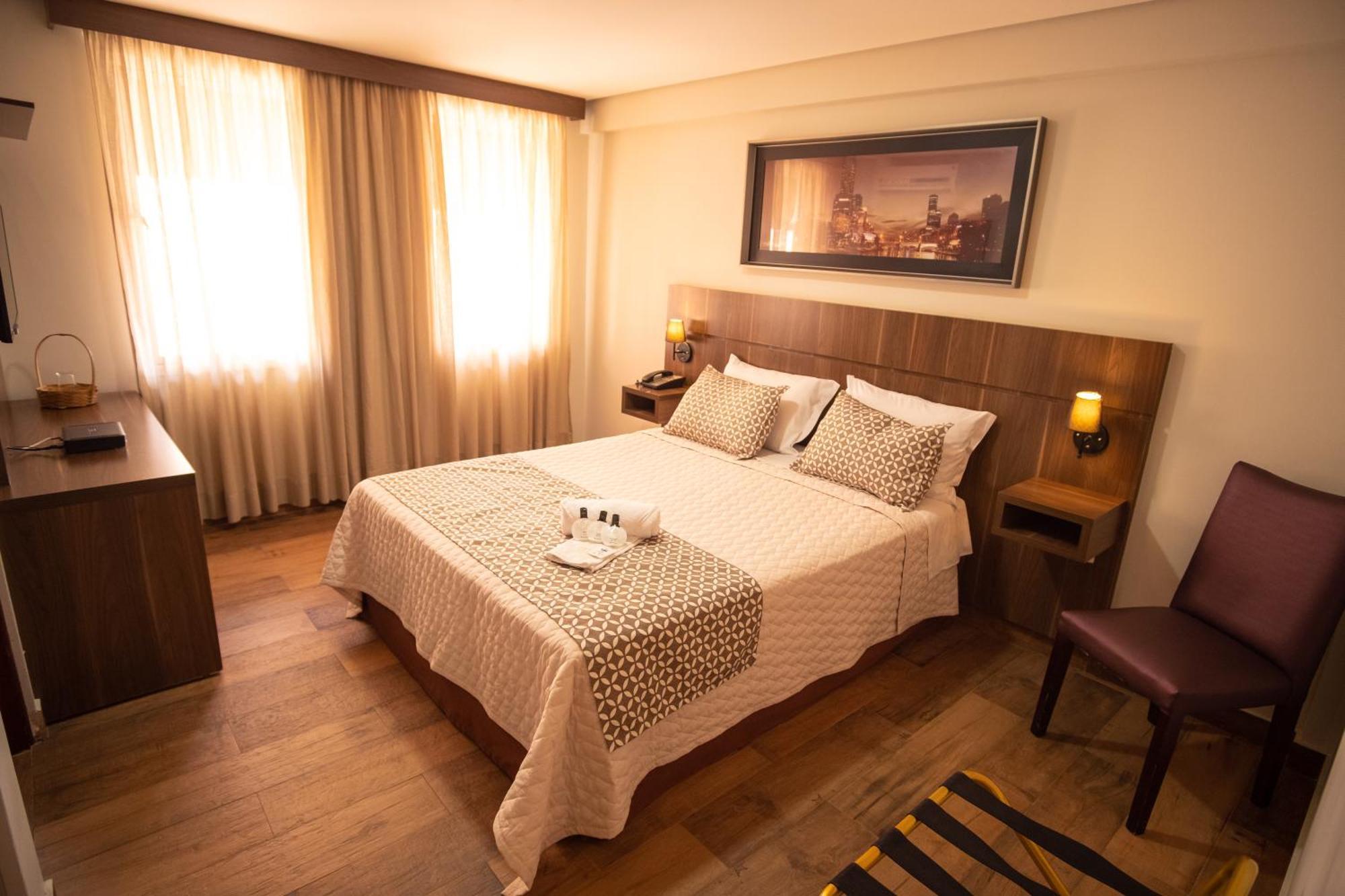 Padom Business Hotel Braganca Paulista Luaran gambar