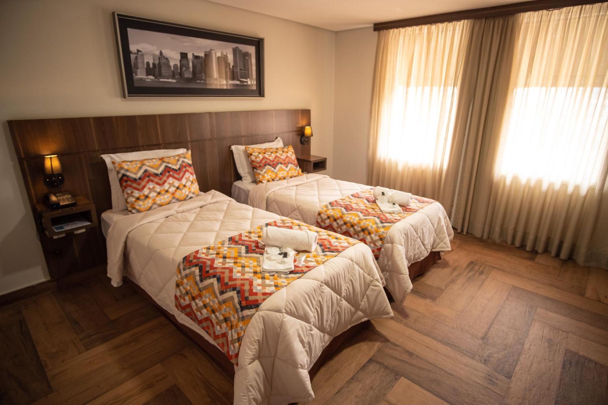 Padom Business Hotel Braganca Paulista Luaran gambar