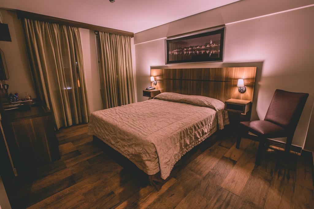 Padom Business Hotel Braganca Paulista Bilik gambar