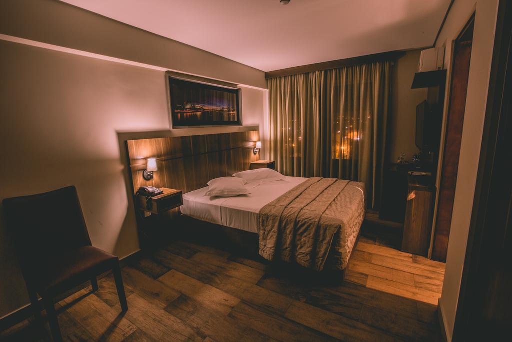 Padom Business Hotel Braganca Paulista Luaran gambar